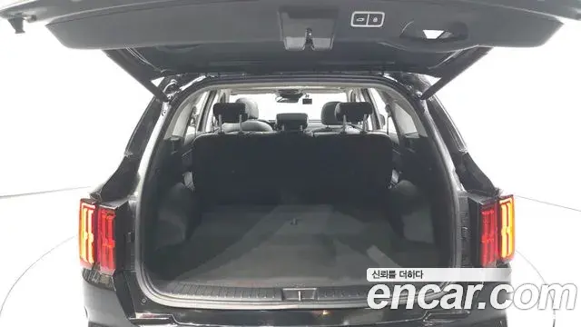 Kia Sorento 2020 — ფოტო 19/20