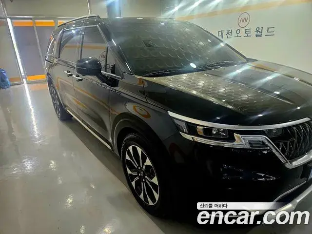 Kia Carnival 2021 — Фото 3/20