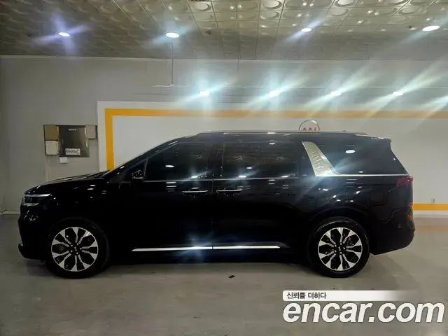 Kia Carnival 2021 — Фото 5/20
