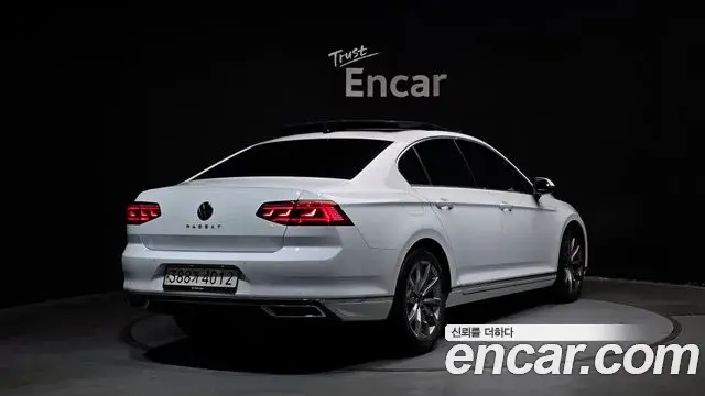 Volkswagen Passat GT 2021 — ფოტო 4/30