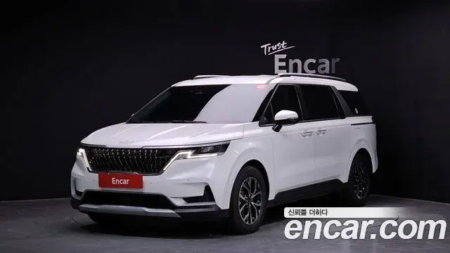 Kia Carnival 2021 — Фото 1/20
