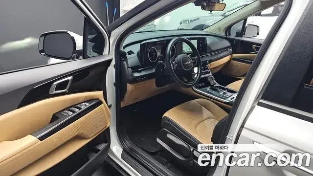 Kia Carnival 2021 — Фото 10/20