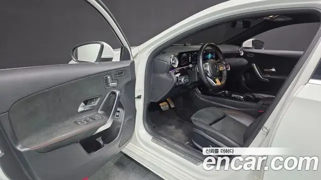 Mercedes-Benz A-Class 2021 — Photo 13/28