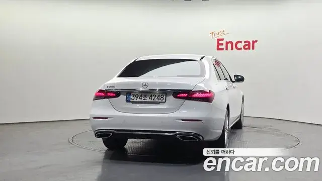 Mercedes-Benz E-Class 2022 — Şəkil 10/20
