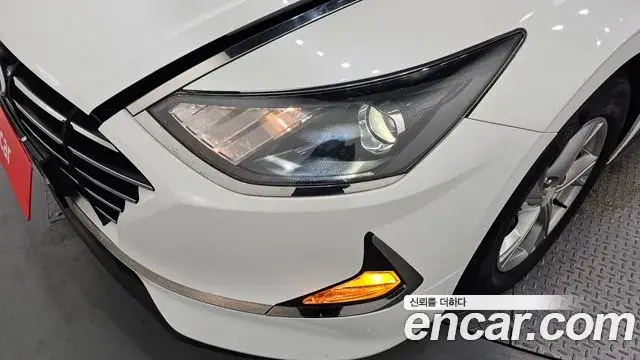 Hyundai Sonata Hybrid 2019 — Photo 29/29