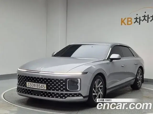 Hyundai Grandeur Hybrid 2023 — Photo 7/18
