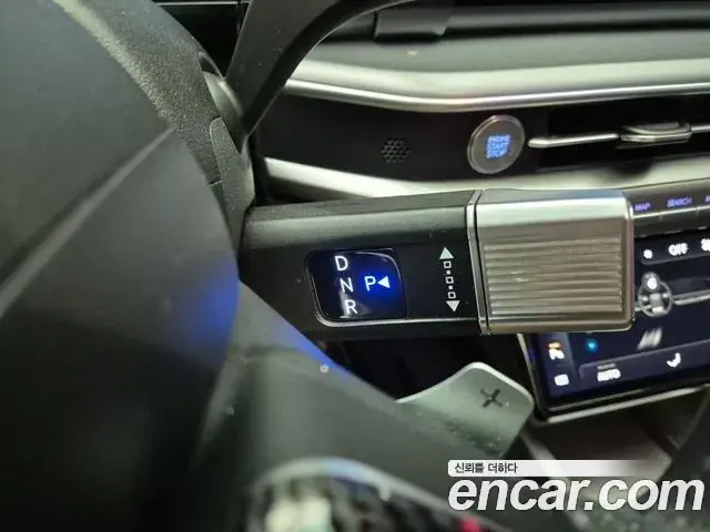Hyundai Grandeur Hybrid 2023 — Photo 8/18