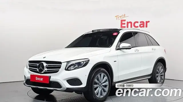Mercedes-Benz GLC-Class 2019 — Photo 13/34
