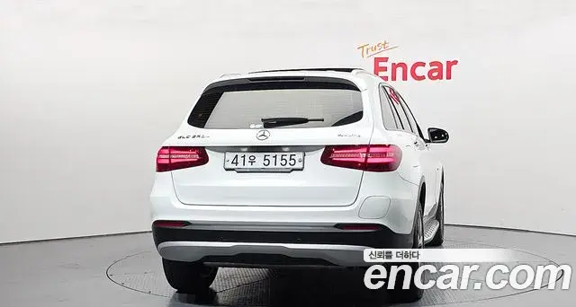 Mercedes-Benz GLC-Class 2019 — Photo 7/34