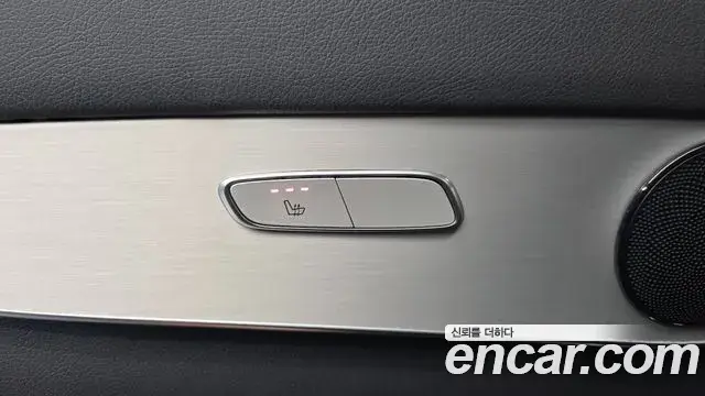 Mercedes-Benz GLC-Class 2019 — Photo 18/34
