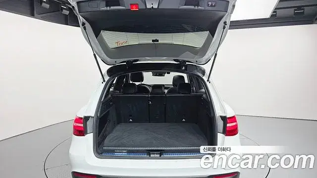 Mercedes-Benz GLC-Class 2019 — Photo 17/34