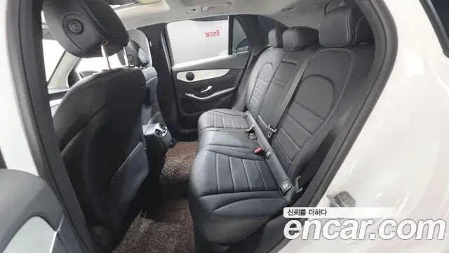 Mercedes-Benz GLC-Class 2019 — Photo 1/34