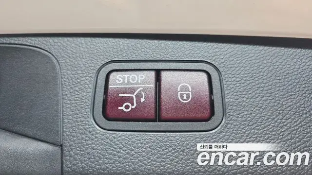 Mercedes-Benz GLC-Class 2019 — Photo 33/34