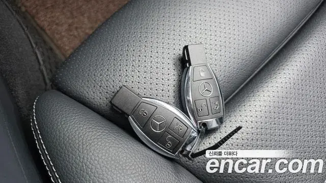 Mercedes-Benz GLC-Class 2019 — Photo 23/34