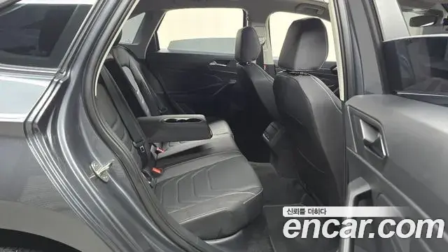 Volkswagen Jetta 2023 — Şəkil 9/20