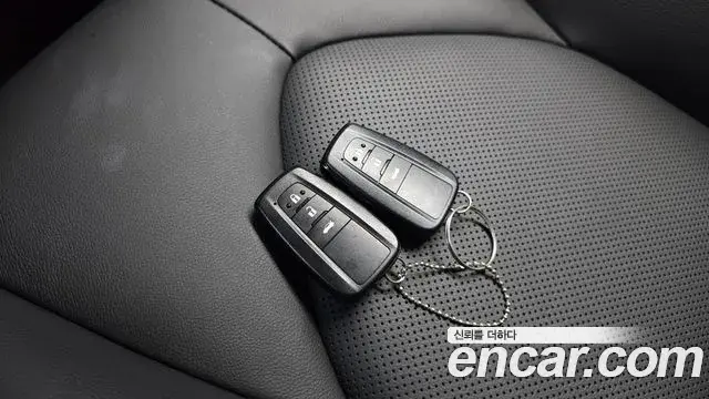 Toyota Camry 2019 — Şəkil 27/31