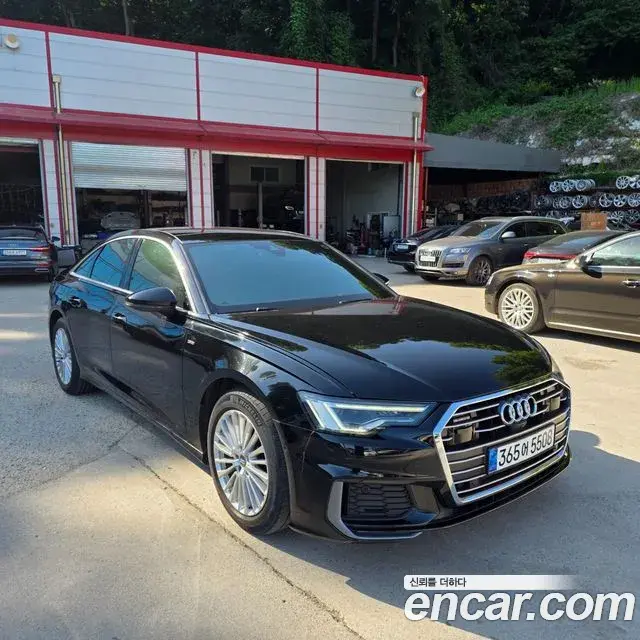 Audi A6 2021 — ფოტო 6/20