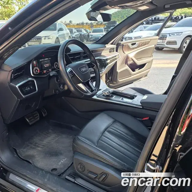 Audi A6 2021 — ფოტო 11/20