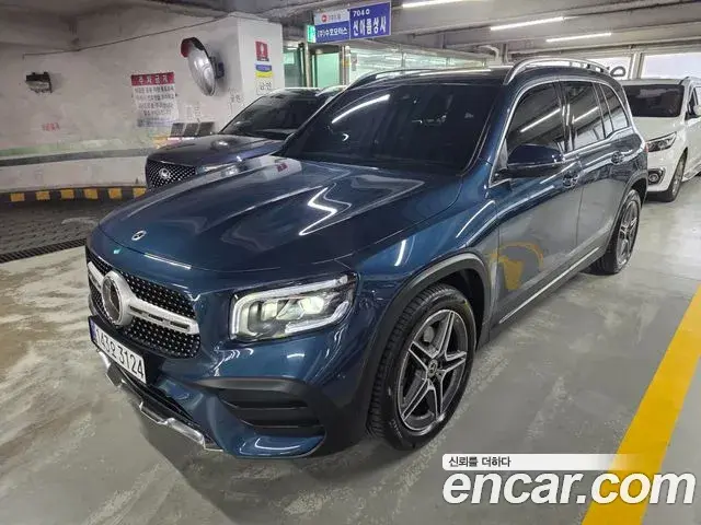 Mercedes-Benz GLB-Class 2023 — Photo 5/19