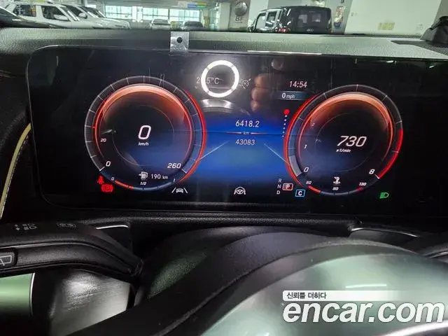 Mercedes-Benz GLB-Class 2023 — Photo 16/19