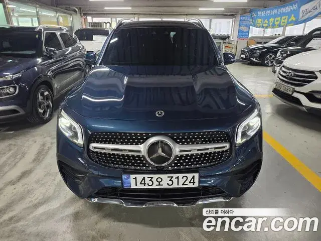 Mercedes-Benz GLB-Class 2023 — Photo 19/19