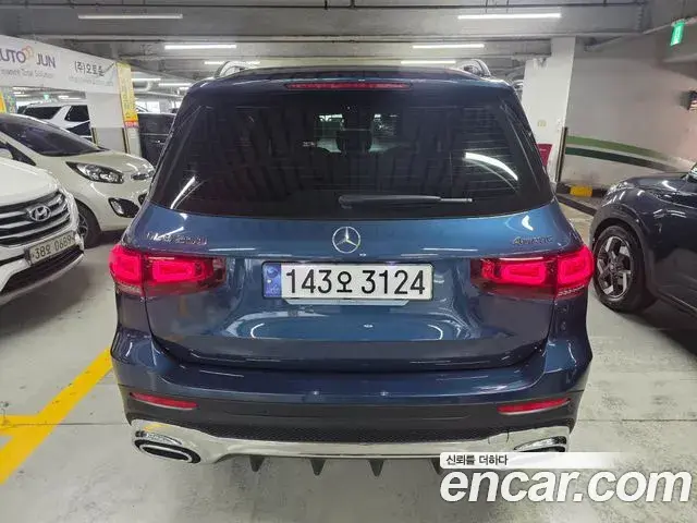 Mercedes-Benz GLB-Class 2023 — Photo 10/19