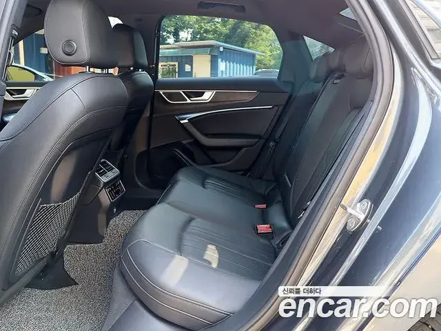 Audi A6 2020 — ფოტო 8/20