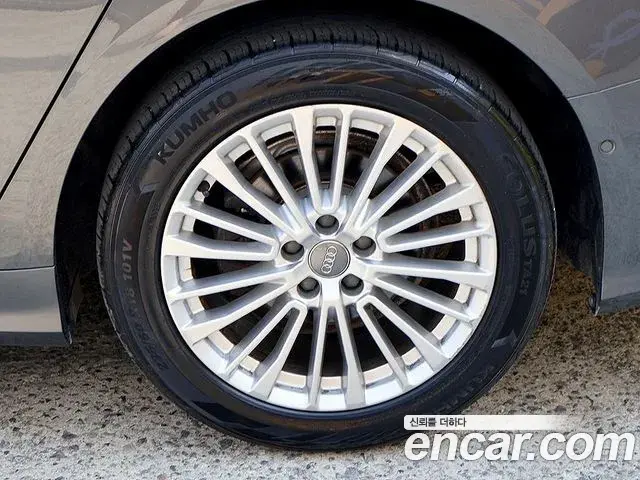 Audi A6 2020 — ფოტო 4/20