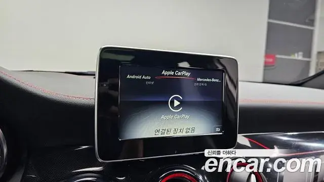 Mercedes-Benz GLA-Class 2019 — Photo 20/33