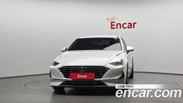 Hyundai Sonata Hybrid 2019 — Photo 17/20