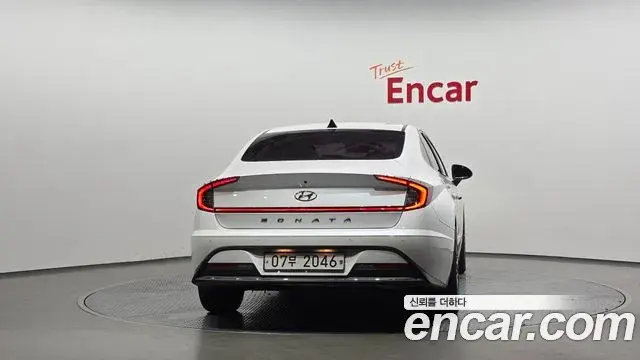 Hyundai Sonata Hybrid 2019 — Photo 7/20