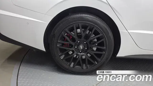 Hyundai Sonata Hybrid 2019 — Photo 18/20