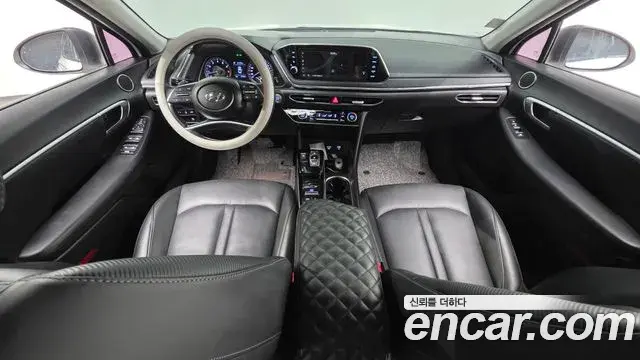 Hyundai Sonata Hybrid 2019 — Photo 1/20