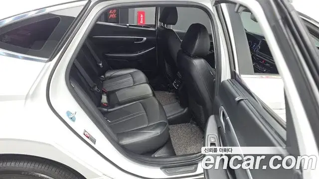 Hyundai Sonata Hybrid 2019 — Photo 4/20