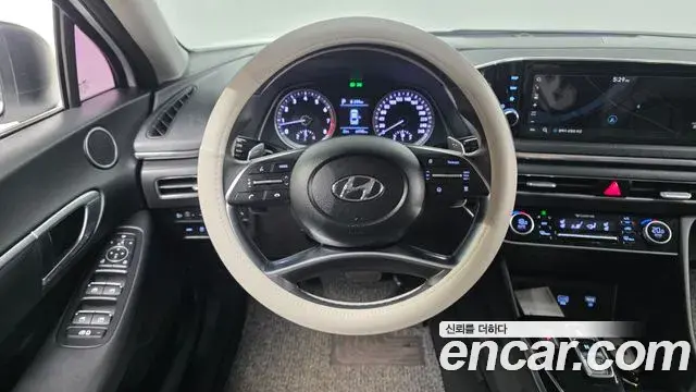 Hyundai Sonata Hybrid 2019 — Photo 3/20