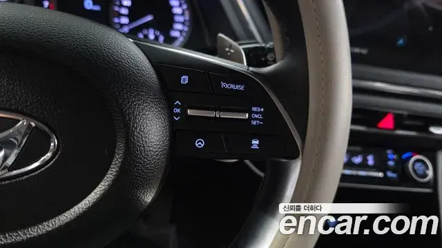 Hyundai Sonata Hybrid 2019 — Photo 19/20