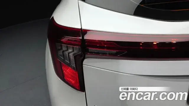 Kia Seltos 2023 — ფოტო 17/30