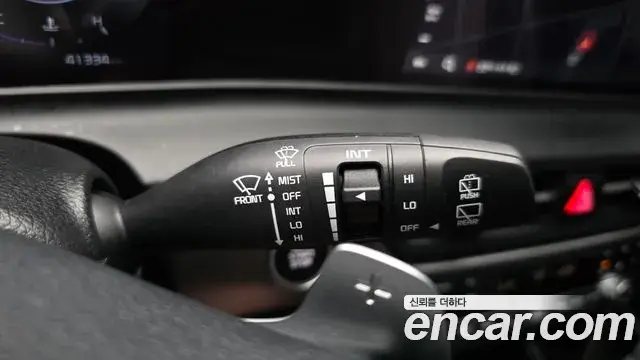 Kia Seltos 2023 — ფოტო 19/30