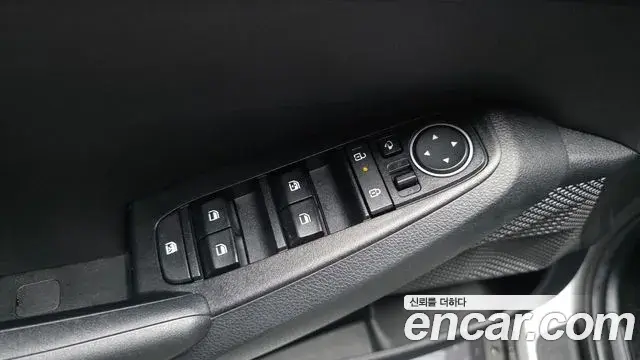 Kia Seltos 2023 — ფოტო 10/30