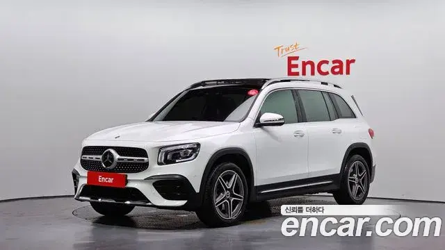 Mercedes-Benz GLB-Class 2023 — Фото 1/20