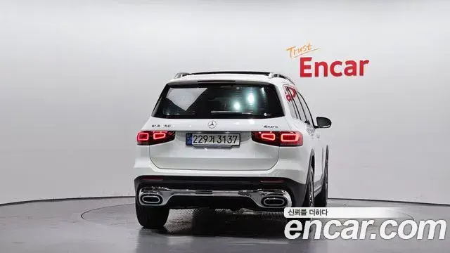 Mercedes-Benz GLB-Class 2023 — Фото 4/20