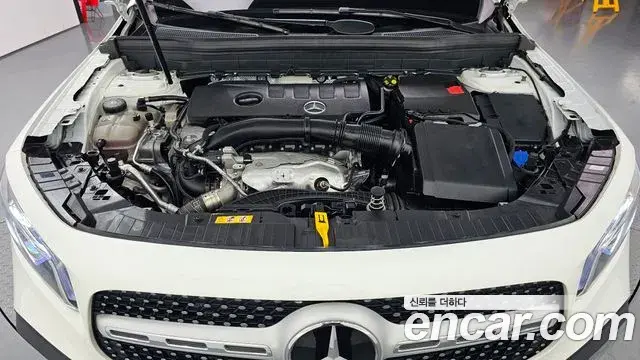 Mercedes-Benz GLB-Class 2023 — Фото 6/20