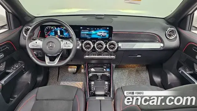 Mercedes-Benz GLB-Class 2023 — Фото 7/20