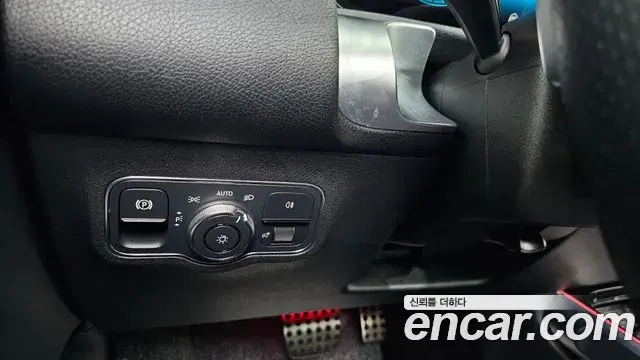 Mercedes-Benz GLB-Class 2023 — Фото 16/20