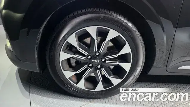 Kia Carnival 2022 — Фото 5/20