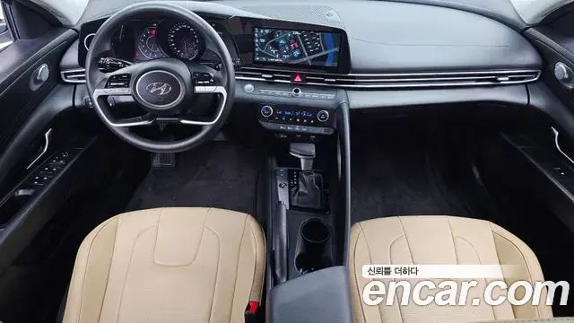 Hyundai The New Avante Hybrid 2021 — Photo 1/31