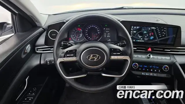 Hyundai The New Avante Hybrid 2021 — Photo 8/31