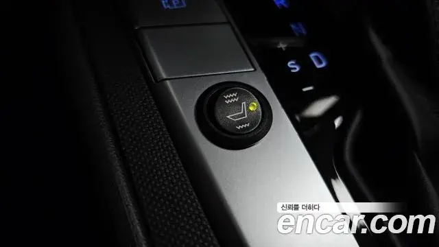 Hyundai The New Avante Hybrid 2021 — Photo 4/31