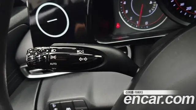 Hyundai The New Avante Hybrid 2021 — Photo 22/31