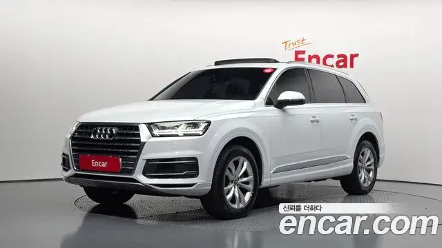 Audi Q7 2019 — Şəkil 24/34